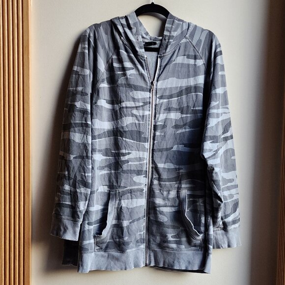 Torrid Gray Camo Zip-Up Plus Size Hoodie Sweatshirt Size 4 - Picture 8 of 15